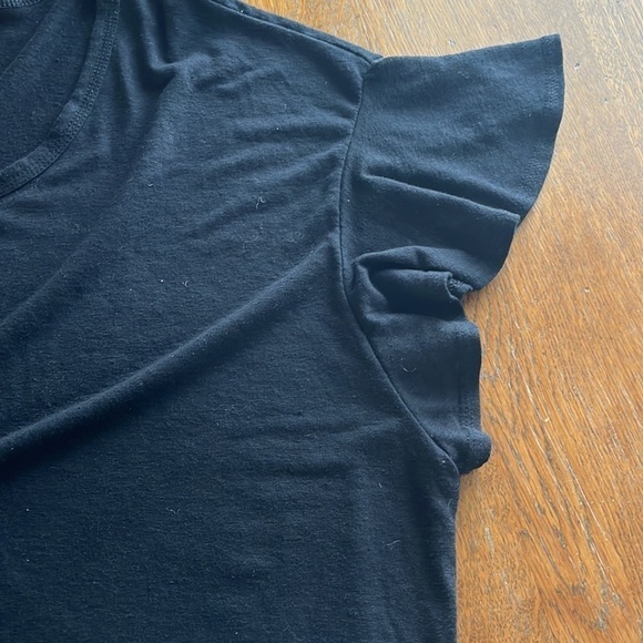 Old Navy size 3X black flutter sleeves deep scoop neck lightweight linen blend - Picture 12 of 14